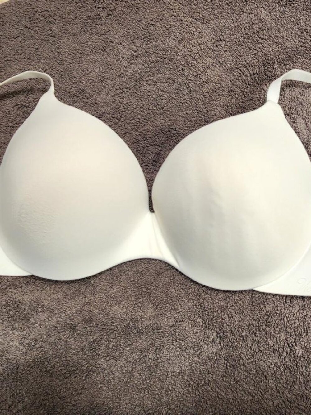 Victoria's Secret White Bra – Size 38C